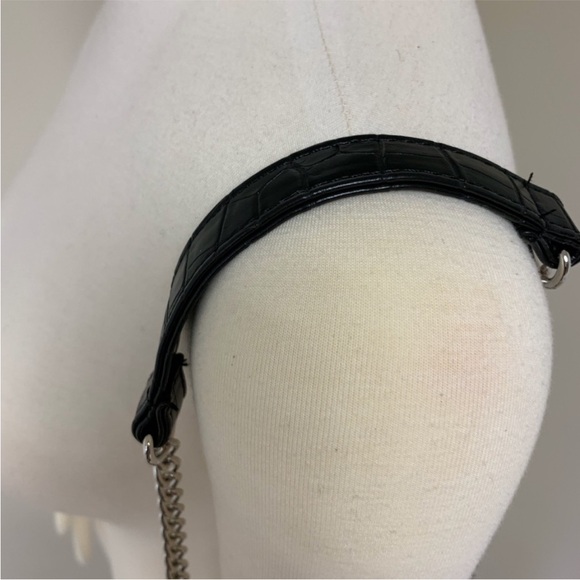 Classic Leather Handbag - Picture 8 of 8